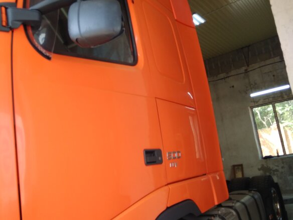 2010 Volvo FH, оранжевый, 4100000 рублей - вид 11