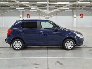 2011 Skoda Fabia II Рестайлинг, синий, 344000 рублей, вид 4