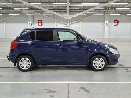 2011 Skoda Fabia II Рестайлинг, синий, 349000 рублей, вид 5