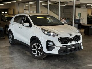 2020 Kia Sportage IV Рестайлинг, белый, 2064000 рублей, вид 3