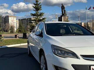2013 Opel Astra J Рестайлинг, белый, 583000 рублей, вид 3