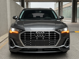 2022 Audi Q3 35 TFSI II (F3), серый, 2540000 рублей, вид 2