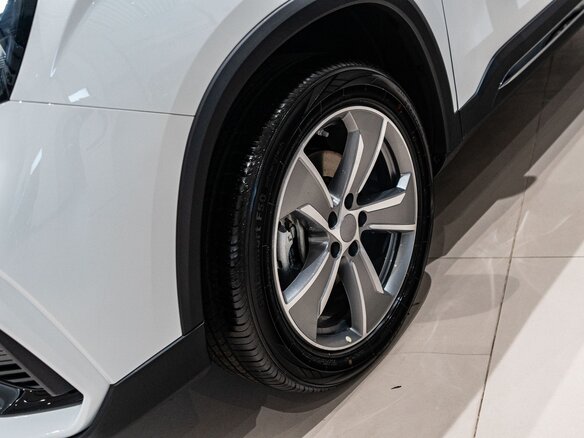 2026 Geely Okavango I Рестайлинг, белый, 4085990 рублей - вид 10