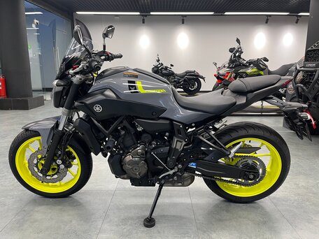 2017 Yamaha MT-07 (FZ-07), серый, 770000 рублей, вид 2