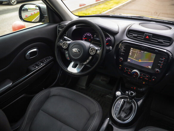 2018 Kia Soul II Рестайлинг, серебристый, 1332777 рублей - вид 10