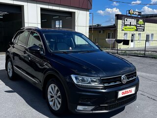 2017 Volkswagen Tiguan II, чёрный, 1800000 рублей, вид 3