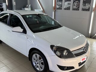 2012 Opel Astra H Рестайлинг, белый, 1300000 рублей, вид 4