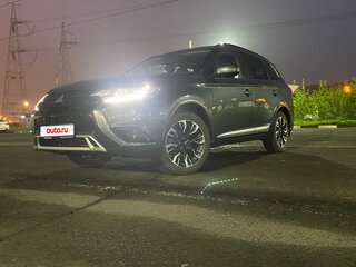 2022 Mitsubishi Outlander III Рестайлинг 3, серый, 2500000 рублей, вид 5