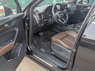 2019 Audi Q5 45 TFSI II (FY), чёрный, 3180000 рублей, вид 5