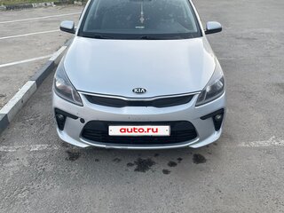 2017 Kia Rio IV, серебристый, 1100000 рублей, вид 1