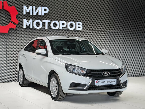 2019 Lada (ВАЗ) Vesta I, белый, 850000 рублей - вид 2