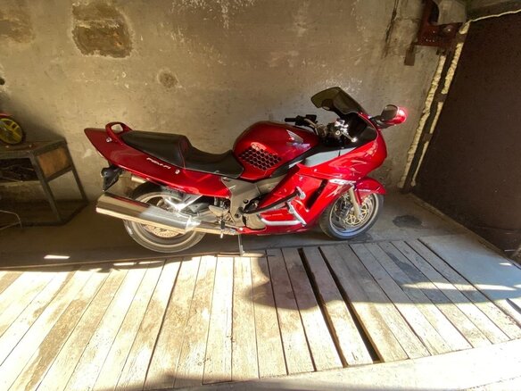 2001 Honda CBR 1100 XX, красный, 650000 рублей - вид 14