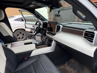 2022 Toyota Sequoia III, белый, 10100000 рублей, вид 5