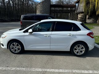 2011 Citroen C4 II, белый, 670000 рублей, вид 3