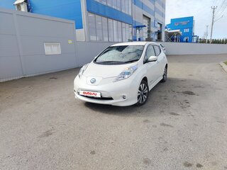 2017 Nissan Leaf 30kWh I (ZE0/AZE0), белый, 1610000 рублей, вид 1