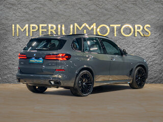 2026 BMW X5 40i IV (G05/G18) Рестайлинг, серый, 16390000 рублей, вид 5
