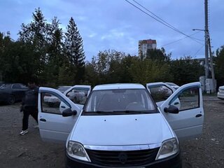 2012 Renault Logan I Рестайлинг, белый, 230000 рублей, вид 4