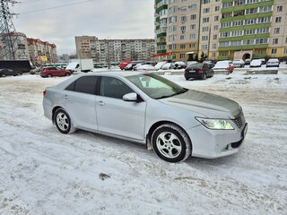 2012 Toyota Camry VII (XV50), серебристый, 1380000 рублей, вид 1