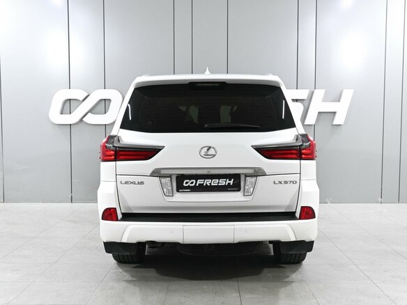 2017 Lexus LX 570 III Рестайлинг 2, белый, 5799000 рублей - вид 3
