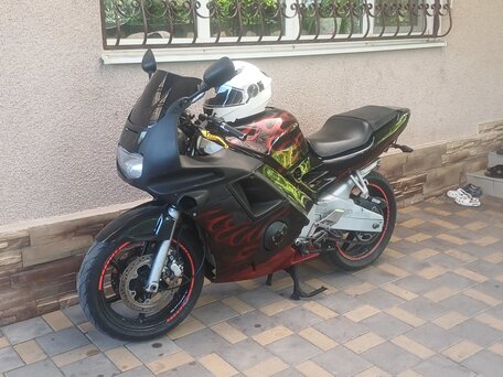 1993 Honda CBR 600F, чёрный, 299000 рублей, вид 2