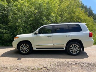 2012 Toyota Land Cruiser 200 Series Рестайлинг 1, белый, 3100000 рублей, вид 1