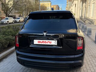 2023 Rolls-Royce Cullinan Black Badge I (Series I), чёрный, 45000000 рублей, вид 3