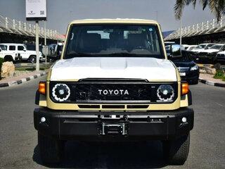 2025 Toyota Land Cruiser 76 70 Series Рестайлинг 2, бежевый, 13373101 рублей, вид 2