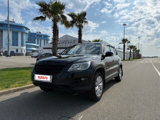 2011 Volkswagen Tiguan I, чёрный, 895000 рублей, вид 1
