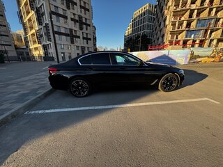 2018 BMW 5 серии 520i VII (G30/G31/G38), чёрный, 2300000 рублей, вид 3