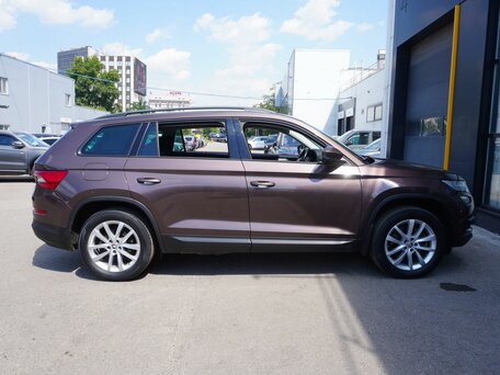 2018 Skoda Kodiaq I, коричневый, 2425000 рублей, вид 4