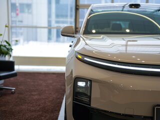 2025 Li Auto (Lixiang) L6 I, серебристый, 7390000 рублей, вид 5