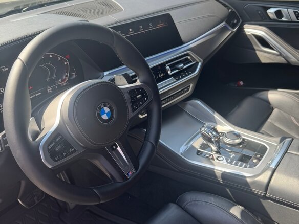 2021 BMW X6 40i III (G06), чёрный, 8500000 рублей - вид 7