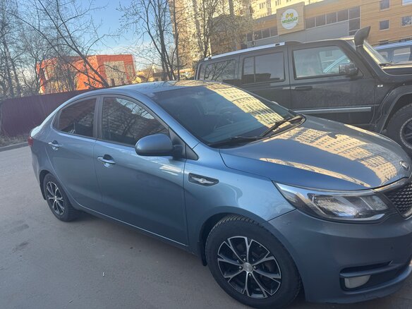 2015 Kia Rio III Рестайлинг, голубой, 750000 рублей - вид 14
