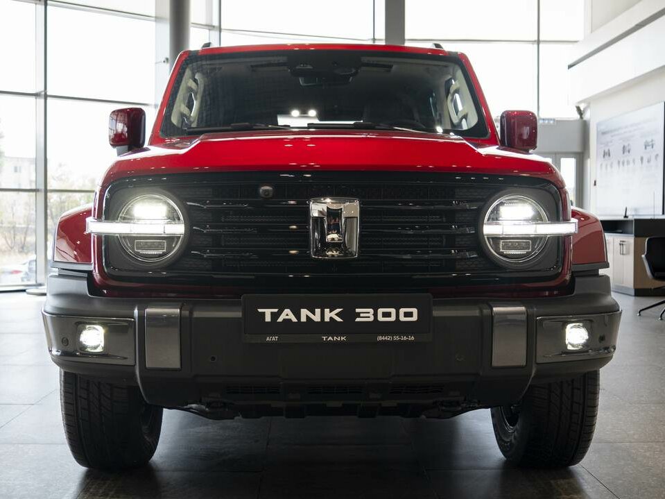 Открыть фотографии: Tank 300 I