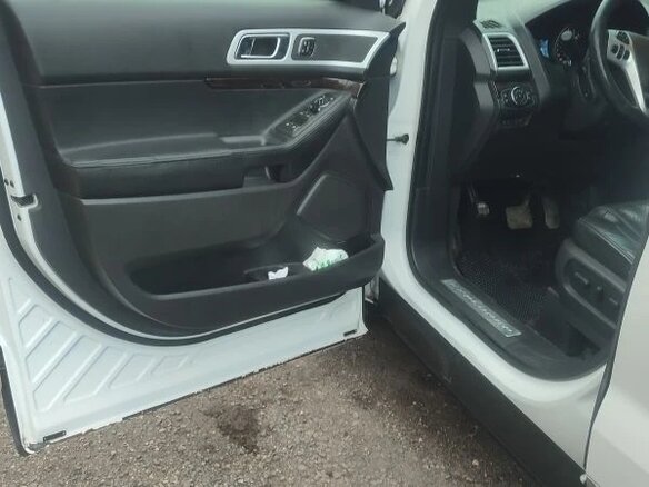 2013 Ford Explorer V, белый, 1400000 рублей - вид 10