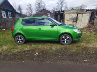 2012 Skoda Fabia II Рестайлинг, зелёный, 310000 рублей, вид 1