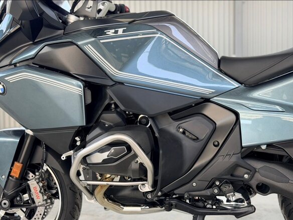 2025 BMW R 1300 RT, чёрный - вид 14