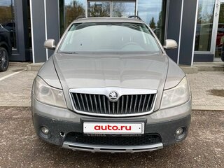 2009 Skoda Octavia Scout II (A5) Рестайлинг, серый, 790000 рублей, вид 2