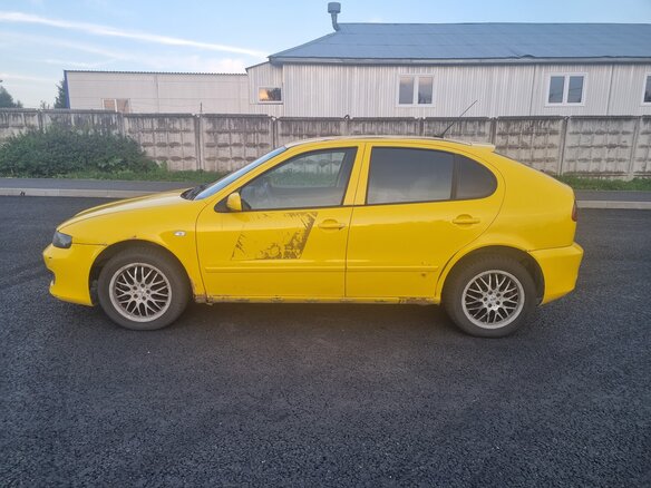 2001 SEAT Leon Cupra I, жёлтый, 700000 рублей - вид 8