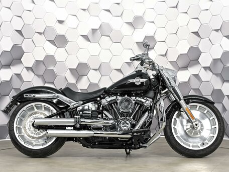 2021 Harley-Davidson Fat Boy, чёрный, 2227000 рублей, вид 3
