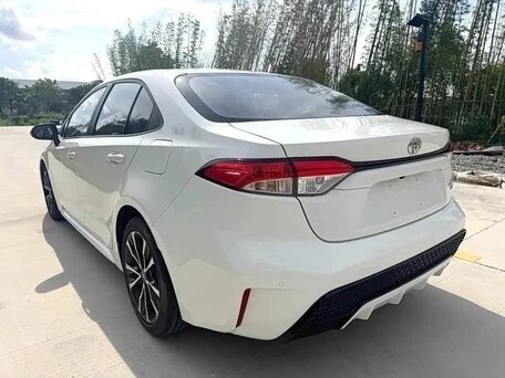 2022 Toyota Levin XII (E210) Рестайлинг, белый, 1590000 рублей, вид 5