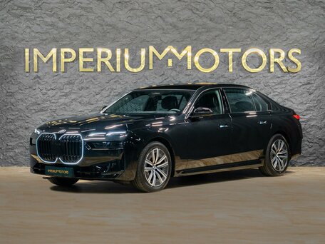 BMW 7 серии VII (G70)