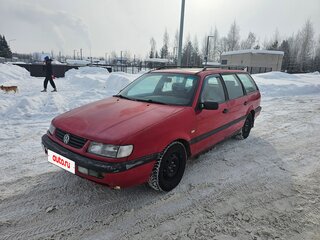 1993 Volkswagen Passat B4, красный, 149000 рублей, вид 1