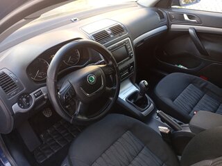 2010 Skoda Octavia II (A5) Рестайлинг, синий, 700000 рублей, вид 5