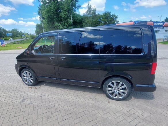 2006 Volkswagen Multivan T5, чёрный, 1650000 рублей - вид 2