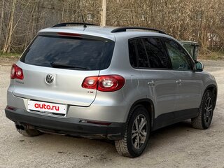 2010 Volkswagen Tiguan I, серебристый, 750000 рублей, вид 3