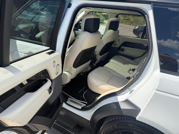 2019 Land Rover Range Rover IV Рестайлинг, белый, 6900000 рублей - вид 12