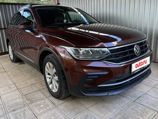 2021 Volkswagen Tiguan II Рестайлинг, коричневый, 3000000 рублей, вид 1