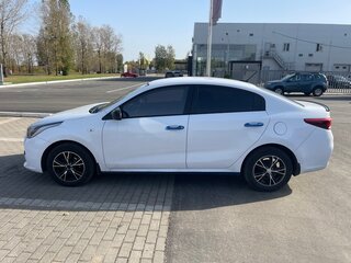 2017 Kia Rio IV, белый, 970000 рублей, вид 4