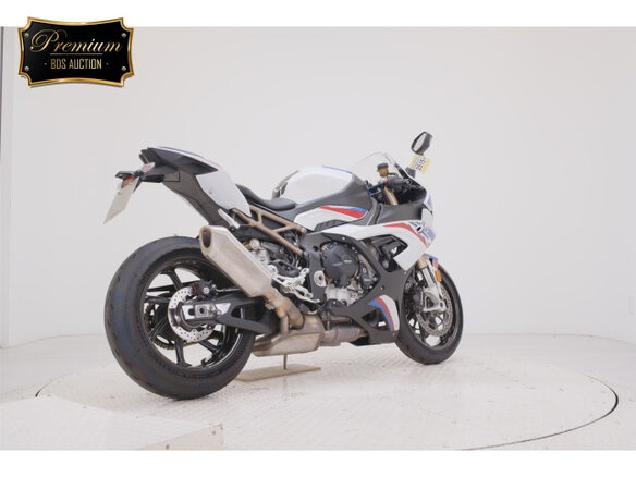 2021 BMW M 1000 RR, белый, 1860000 рублей - вид 4